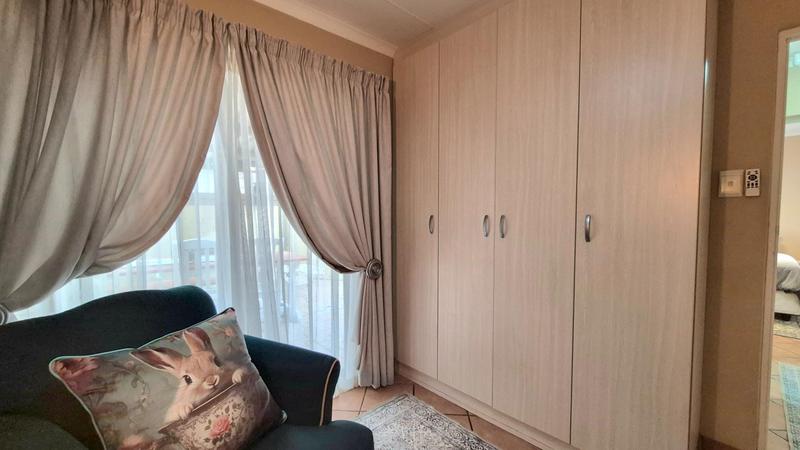 3 Bedroom Property for Sale in Island View Western Cape